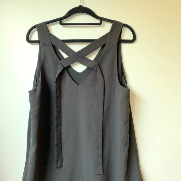 Veronika Maine Black Top (Size 12) - Picture 4 of 6